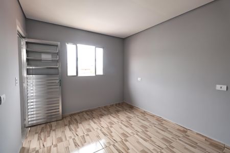 Casa para alugar com 30m², 1 quarto e sem vaga Casa para alugar com 30m², 1 quarto e sem vagaSala