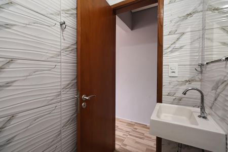 Casa para alugar com 30m², 1 quarto e sem vaga Casa para alugar com 30m², 1 quarto e sem vagaBanheiro