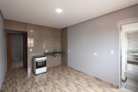 Casa para alugar com 30m², 1 quarto e sem vaga Casa para alugar com 30m², 1 quarto e sem vagaSala
