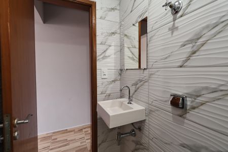 Casa para alugar com 30m², 1 quarto e sem vaga Casa para alugar com 30m², 1 quarto e sem vagaBanheiro