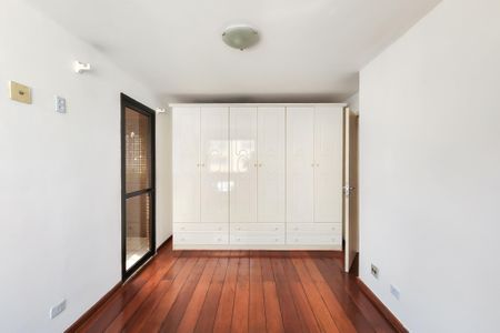 Apartamento à venda com 177m², 2 quartos e 2 vagas Apartamento à venda com 177m², 2 quartos e 2 vagasSuíte