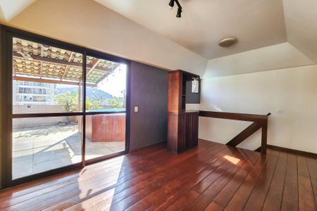 Apartamento à venda com 177m², 2 quartos e 2 vagas Apartamento à venda com 177m², 2 quartos e 2 vagasCobertura