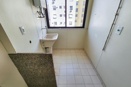 Apartamento à venda com 177m², 2 quartos e 2 vagas Apartamento à venda com 177m², 2 quartos e 2 vagasÁrea de Serviço