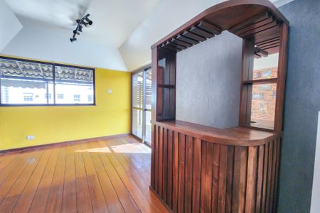 Apartamento à venda com 177m², 2 quartos e 2 vagas Apartamento à venda com 177m², 2 quartos e 2 vagasCobertura