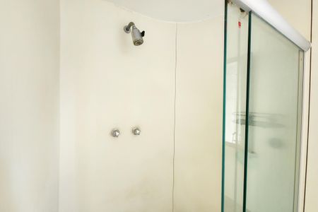 Apartamento à venda com 177m², 2 quartos e 2 vagas Apartamento à venda com 177m², 2 quartos e 2 vagasBanheiro da Suíte