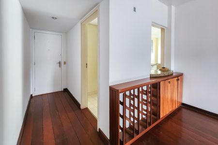 Apartamento à venda com 177m², 2 quartos e 2 vagas Apartamento à venda com 177m², 2 quartos e 2 vagasSala