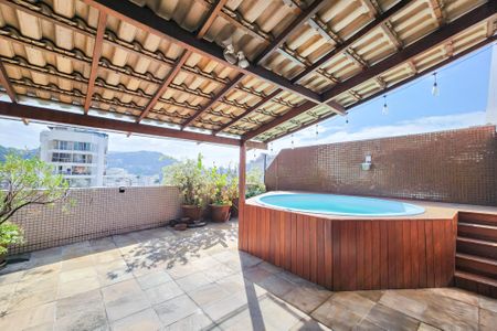 Apartamento à venda com 177m², 2 quartos e 2 vagas Apartamento à venda com 177m², 2 quartos e 2 vagasÁrea Externa