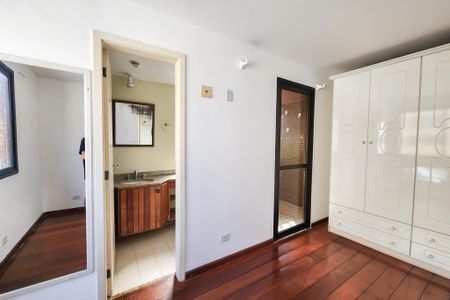 Apartamento à venda com 177m², 2 quartos e 2 vagas Apartamento à venda com 177m², 2 quartos e 2 vagasSuíte