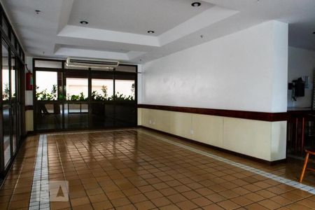 Apartamento à venda com 177m², 2 quartos e 2 vagas Apartamento à venda com 177m², 2 quartos e 2 vagasÁrea comum - Salão de festas