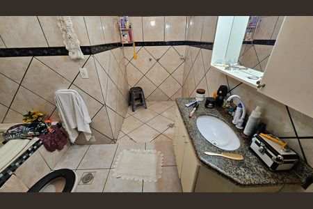Casa à venda com 301m², 3 quartos e 4 vagas Casa à venda com 301m², 3 quartos e 4 vagasBanheiro Suíte