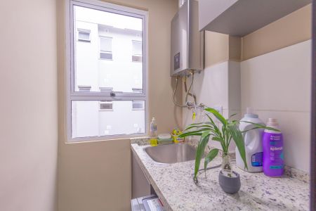 Apartamento à venda com 45m², 2 quartos e 1 vaga Apartamento à venda com 45m², 2 quartos e 1 vagaCozinha e Área de Serviço