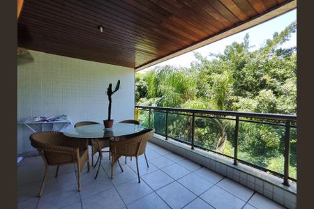 Apartamento à venda com 112m², 3 quartos e 2 vagasVaranda