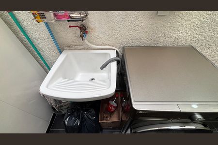 Área de Serviço de apartamento para alugar com 2 quartos, 50m² em Campestre, Santo André