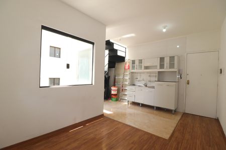 Apartamento para alugar com 100m², 2 quartos e 1 vagaSala
