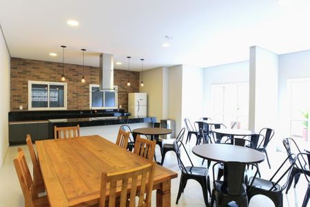 Apartamento para alugar com 65m², 2 quartos e 1 vagaÁrea comum - Salão de festas