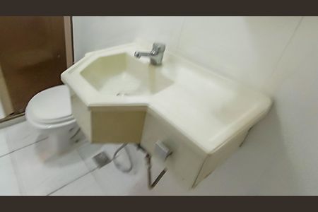 Apartamento para alugar com 99m², 2 quartos e sem vagaBanheiro