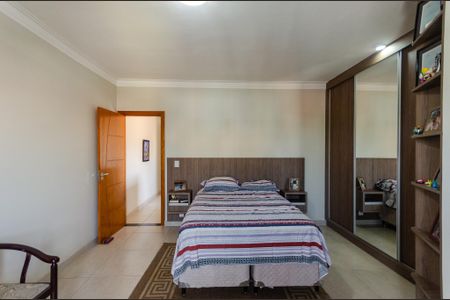 Casa à venda com 145m², 3 quartos e 3 vagasSuíte