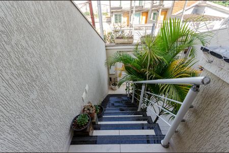 Casa à venda com 145m², 3 quartos e 3 vagasEscada