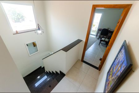 Escada de casa à venda com 3 quartos, 145m² em Vila Carolina, São Paulo