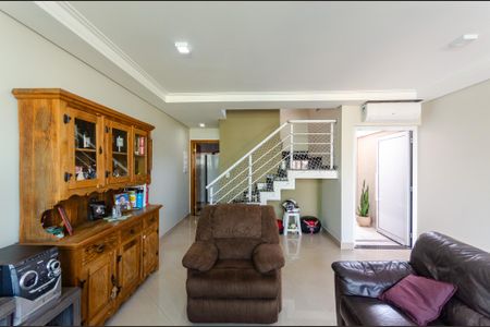 Casa à venda com 145m², 3 quartos e 3 vagasSala