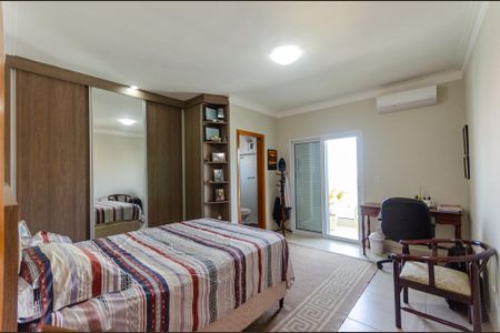 Casa à venda com 145m², 3 quartos e 3 vagasSuíte