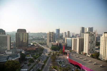 Vista da Sacada de apartamento à venda com 2 quartos, 52m² em Jardim das Acacias, São Paulo