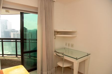 Sala de apartamento à venda com 2 quartos, 52m² em Jardim das Acacias, São Paulo