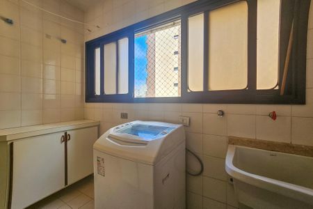 Apartamento para alugar com 110m², 3 quartos e 2 vagas Apartamento para alugar com 110m², 3 quartos e 2 vagasÁrea de serviço