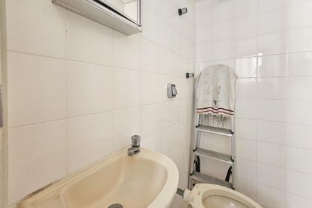 Apartamento para alugar com 110m², 3 quartos e 2 vagas Apartamento para alugar com 110m², 3 quartos e 2 vagasBanheiro de Serviço