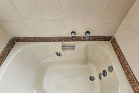 Apartamento para alugar com 110m², 3 quartos e 2 vagas Apartamento para alugar com 110m², 3 quartos e 2 vagasBanheiro da Suíte