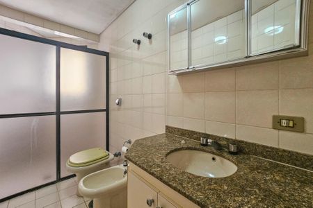 Apartamento para alugar com 110m², 3 quartos e 2 vagas Apartamento para alugar com 110m², 3 quartos e 2 vagasBanheiro