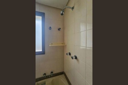 Apartamento para alugar com 110m², 3 quartos e 2 vagas Apartamento para alugar com 110m², 3 quartos e 2 vagasBanheiro da Suíte