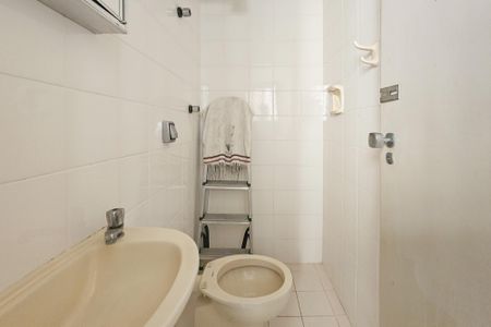 Apartamento para alugar com 110m², 3 quartos e 2 vagas Apartamento para alugar com 110m², 3 quartos e 2 vagasBanheiro de Serviço