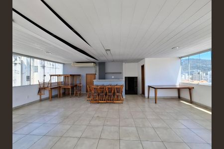 Apartamento à venda com 100m², 3 quartos e 1 vagaÁrea comum- Salão de festas 