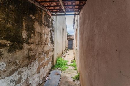 Casa à venda com 300m², 3 quartos e 2 vagasEntrada Lateral