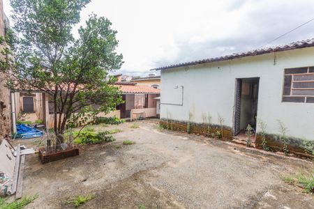 Casa à venda com 300m², 3 quartos e 2 vagasQuintal