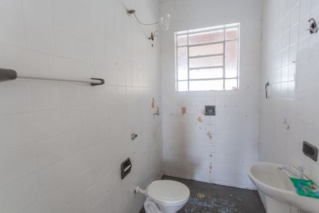 Casa à venda com 300m², 3 quartos e 2 vagasBanheiro Social