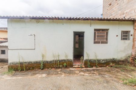 Casa à venda com 300m², 3 quartos e 2 vagasCasa dos Fundos