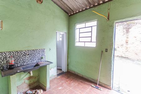 Casa à venda com 300m², 3 quartos e 2 vagasCozinha da Casa dos Fundos