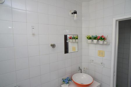 Banheiro Social de apartamento para alugar com 1 quarto, 34m² em Barra da Tijuca, Rio de Janeiro