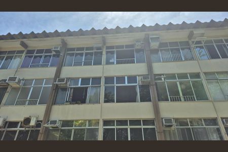 Apartamento para alugar com 34m², 1 quarto e 1 vaga Apartamento para alugar com 34m², 1 quarto e 1 vagaPlaca