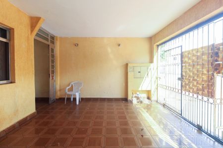 Casa à venda com 120m², 3 quartos e 2 vagasGaragem