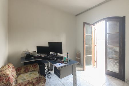 Casa à venda com 120m², 3 quartos e 2 vagasQuarto 3