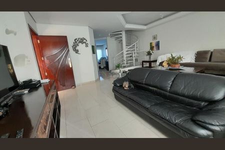 Casa à venda com 3 quartos, 300m² em Vila Carrão, São Paulo