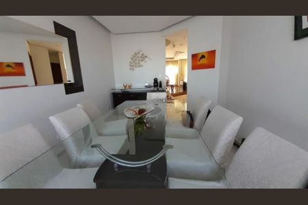 Casa à venda com 3 quartos, 300m² em Vila Carrão, São Paulo