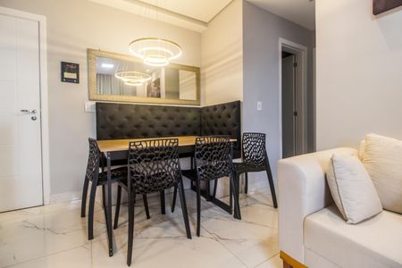 Sala  de apartamento à venda com 2 quartos, 57m² em Nova Aldeinha, Barueri