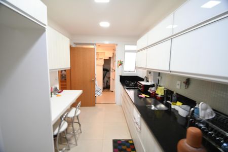 Apartamento à venda com 132m², 3 quartos e 2 vagasCozinha