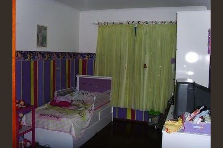 Casa à venda com 4 quartos, 400m² em Vila Baruel, São Paulo