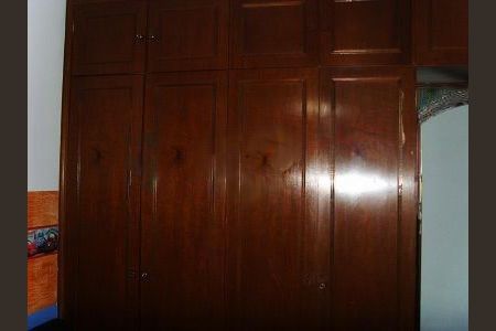 Casa à venda com 4 quartos, 400m² em Vila Baruel, São Paulo