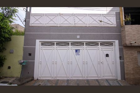 Casa à venda com 227m², 3 quartos e 5 vagas